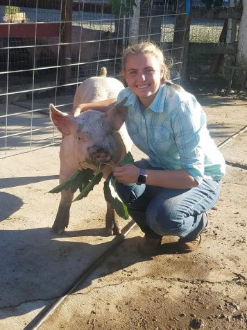 Gorman and her adorable pig, Abby. 